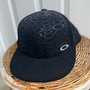 Oakley fitted cap
